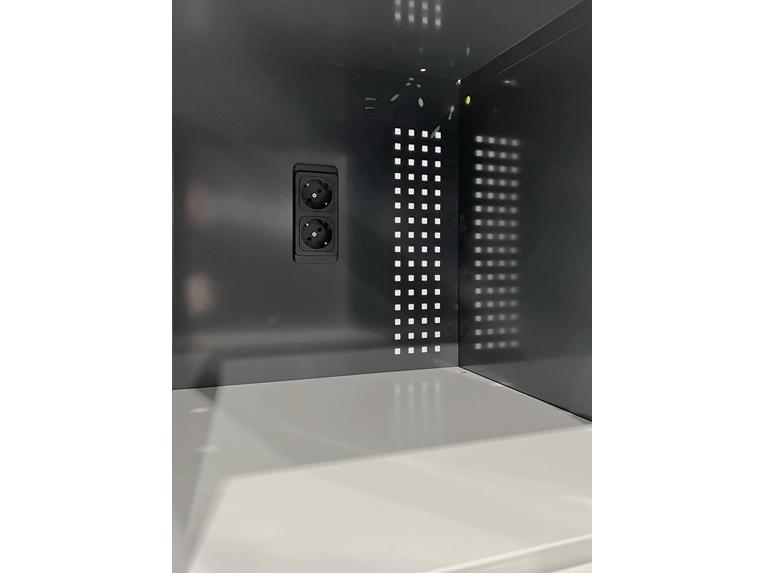 Schließfachschrank 8 Fächer mit Elektrifizierung