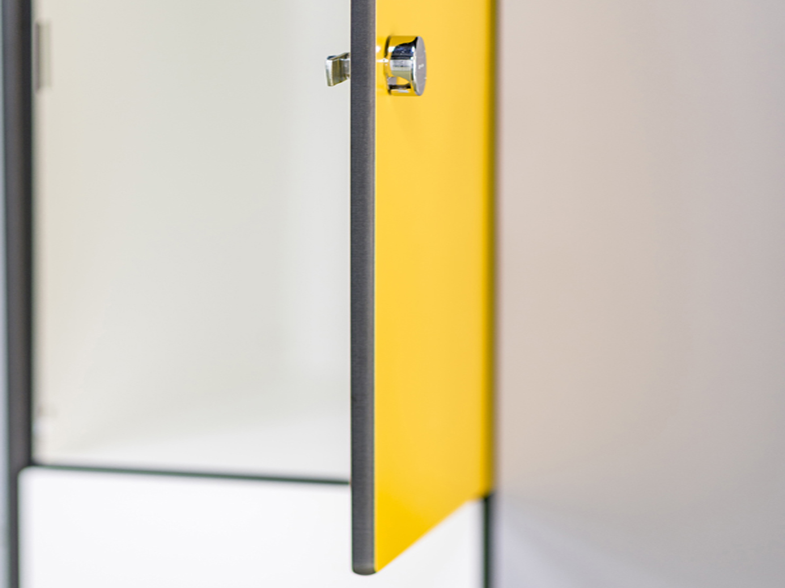 Maxim HPL Fächerschrank - 2 Abteile / 6 Fächer 300mm Abteilbreite